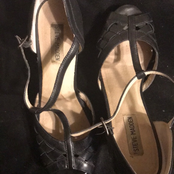 Steve Madden Basketweave T strap wedges - Picture 3 of 4